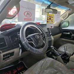 تويوتا لاندكروزر